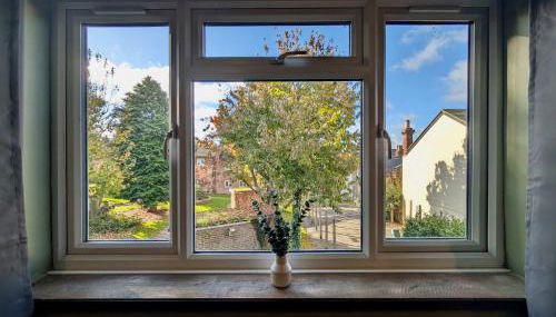 Charming Flat With Free Parking in Prime Location - Foto 4