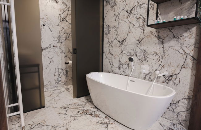 DISTRICT boutique - Photo 12