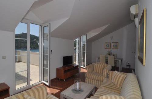 Holiday home Marina- beachfront, sea view and free parking - Photo 14