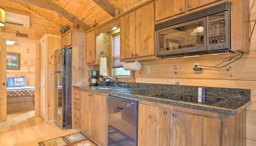 Year-Round Adventure! Rustic Cabin in Mill Spring - Foto 2