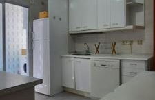 Piso amplio, iluminado y muy bien comunicado - Foto 10