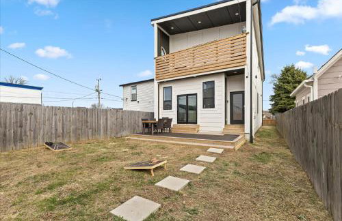 Spacious Downtown Indy Home Perfect for Groups - Photo 69