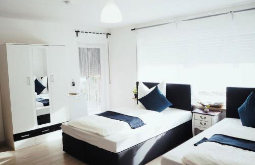 Villa Natur Monteur & Ferienwohnung mit WLAN & PARKPLATZ - Foto 24