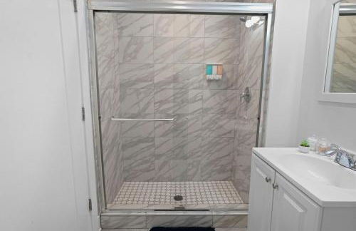 Charming 420Friendly 3BR South Loop Near McCormick 2001 South State St - 4F - Photo 2