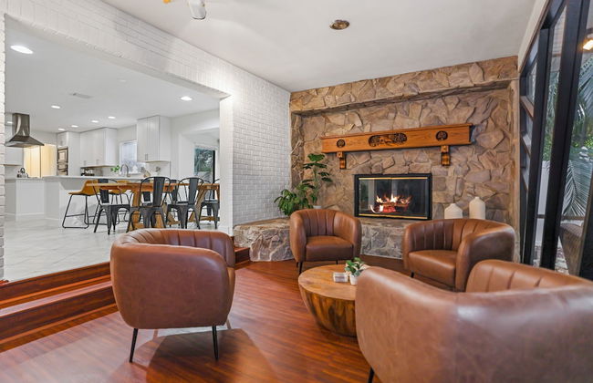 Golden Retreat: Expansive 6BR Home w Heated Pool ~ - Foto 67