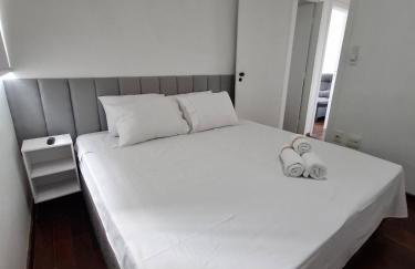 Apartamento 3 quartos no bairro Floresta, na melhor localização de BH, próximo às principais avenidas, ao lado do colégio Batista, com supermercado, farmácia e bares na esquina - Foto 10