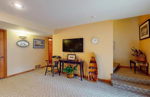 Manitowish Mike’s - Photo 27