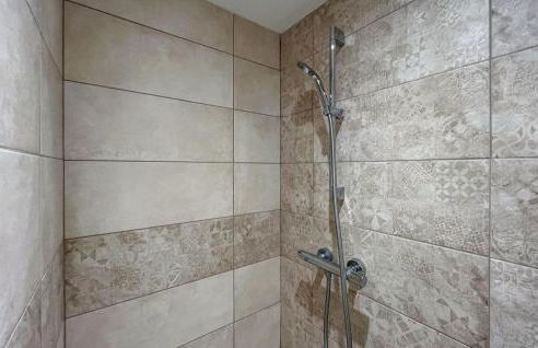 2 Bedroom Lovely Home In Saint André De Roquepe - Foto 21