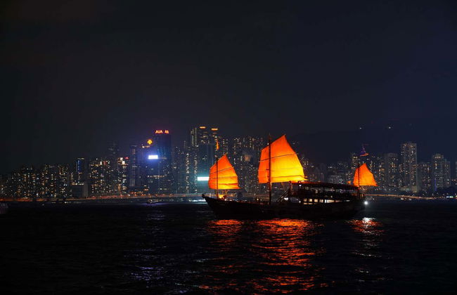 Victoria Harbour Evening Cruise - Photo 2