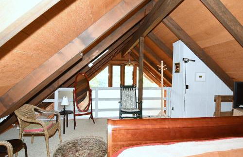 The Outlook - Pet Friendly, Grill, Wifi, View, Fire Pit, Deck, Family Friendly, Foosball, Game Room, King Bed, Fireplace - Photo 27