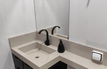 Casa Moderna com 2 Quartos, Área Gourmet e Ar-Condicionado - Photo 11