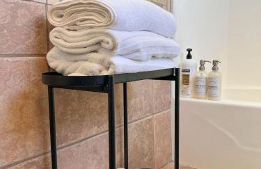 Peaceful West: 4BR Dusk Haven - Foto 41