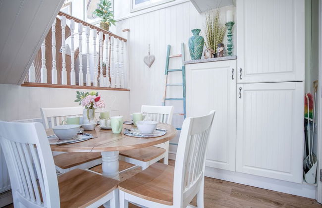 Bee Happy - 1 Bedroom Holiday Home - Saundersfoot - Photo 12