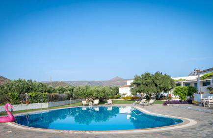 Aeolus pool apts - Photo 1