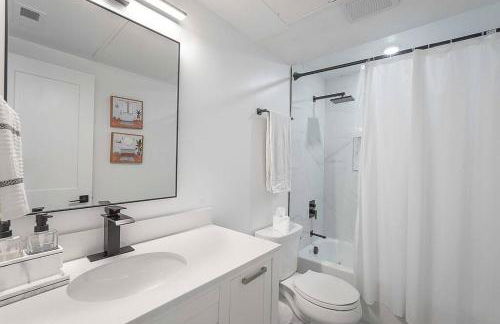 Enjoy City Skyline Views from private RoofDeck! - Foto 15