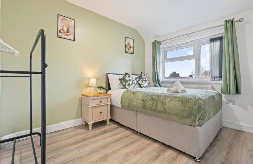 Centrally Located 4BR House By Hyped Properties Short Term Rental Agency With Free Parking Wolverhampton - Foto 6