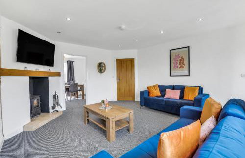 Comfortable 3-Bed Dormer Bungalow Family & Business Friendly - Photo 25