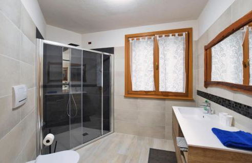 2 Bedroom Cozy Apartment In Lamon - Foto 19