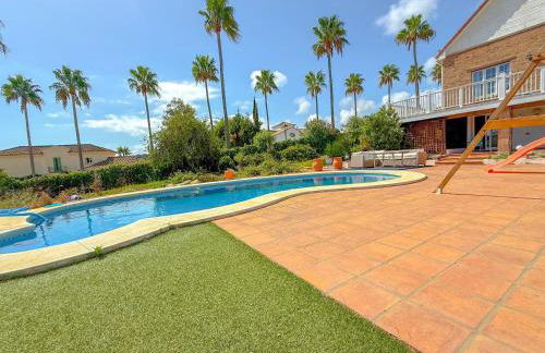 Alpine-Style Villa in Exclusive Sotogrande Alto - Foto 27