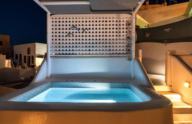 Astrea Suites Feggaropetra Cave House - Photo 40