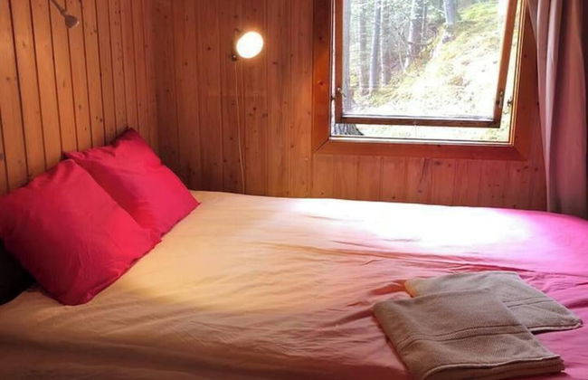 Beautiful 3 Bed Cottage in Ytteroy, With Seaview - Photo 2