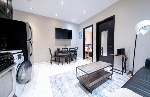 Comfy 2 bedroom apartment on Central Park West - Photo 9