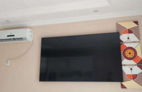 DUPLEX ALTO PADRÃO NO COND. OURO NEGRO - COROADO - Foto 13