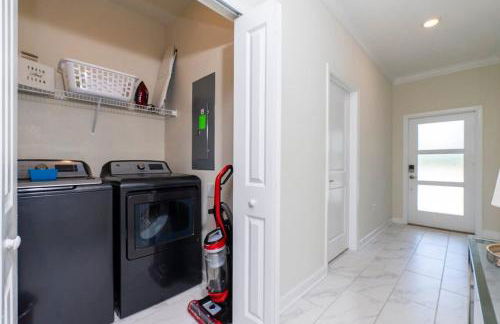 Luxurious Family-friendly 5 Bd 12 Guests w Screened Pool Close to Disney - Foto 60