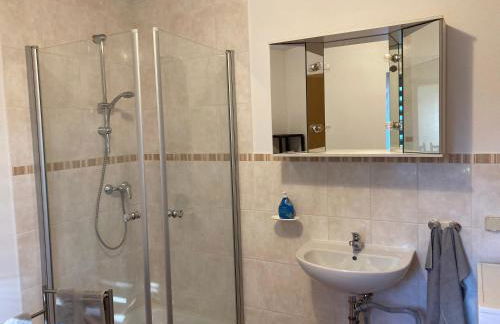 Alter Gutshof Kromlau Direkt am Schloss und Rhododendronpark, Terasse und Parkplatz - Foto 18