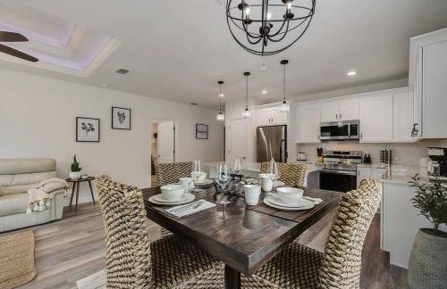 Family Villa King Bed, 3 bedrooms 2baths, 7 guests, Close to Beaches, Golfing, Fishing - Foto 14