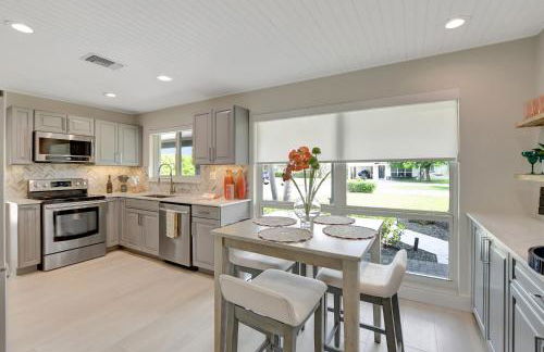 Coastal Palms House - Photo 13