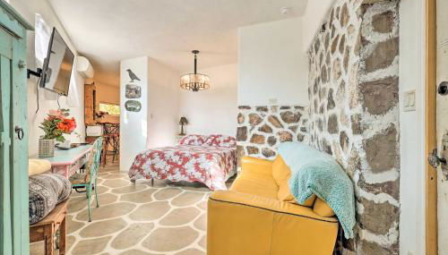 Quirky Santa Cruz Studio with Shared Courtyard! - Foto 4