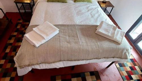 Cozy Townhouse - Photo 3