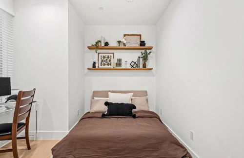 New Modern Dallas Skyline Rooftop Firepit and a Garage - Foto 47