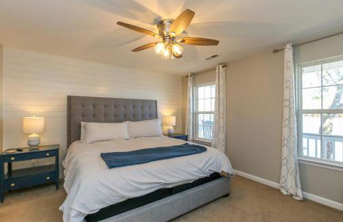 House #04 - Happy Camper-(No Pets) -Private Pier - Photo 25