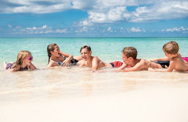 Caribbean Club Luxury Condo Hotel - Foto 48