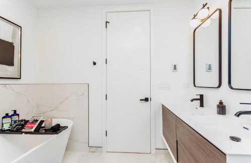 Ultra Modern Luxury - New Construction 4 Bedrooms - Photo 54