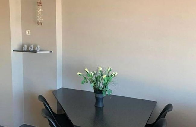 Beautiful 2-bed Apartment in Wenduine - Photo 10