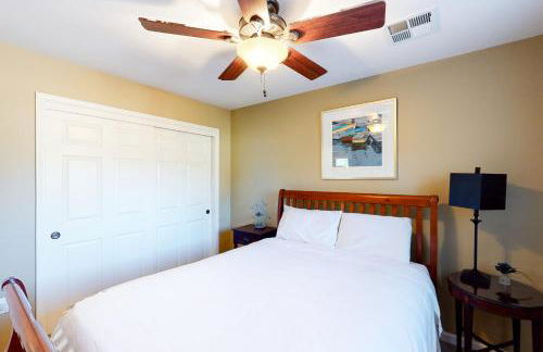 Northshore Lakeview Getaway - Photo 13