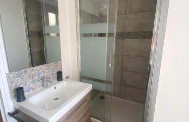 La vie est belle - centre d'Arromanches, terrasse - Foto 7