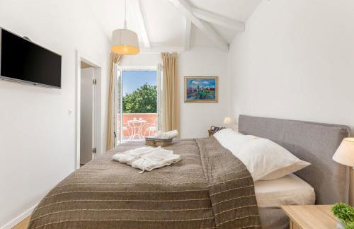 Villa Village by Villsy - with heated pool, spa, private tennis court, golf court, basketball court and playroom - Photo 43