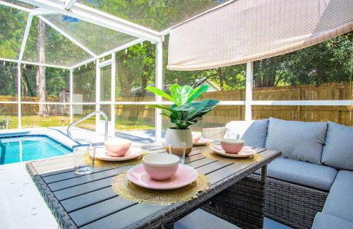 Pets OK! Heated Pool mins to 3 Sisters Spring! - Foto 12