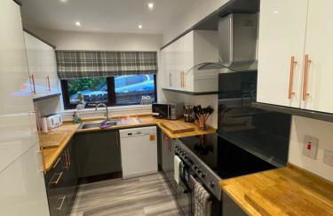 Amazing Alps and Loch views - HOT TUB and pet friendly - Foto 13