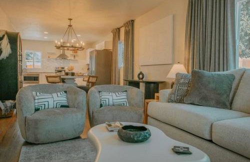 Casa Urbana-Close to Downtown-Hot Tub-Pet Friendly-No Pet Fees! - Foto 23