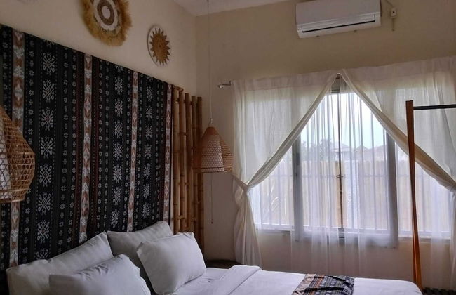 Villa New D'Bamboo by Plesirhatiyogja - Foto 11