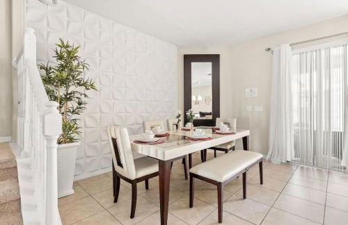 Themed Mickey Bedroom 4BR at Solterra R SR4799 - Foto 5