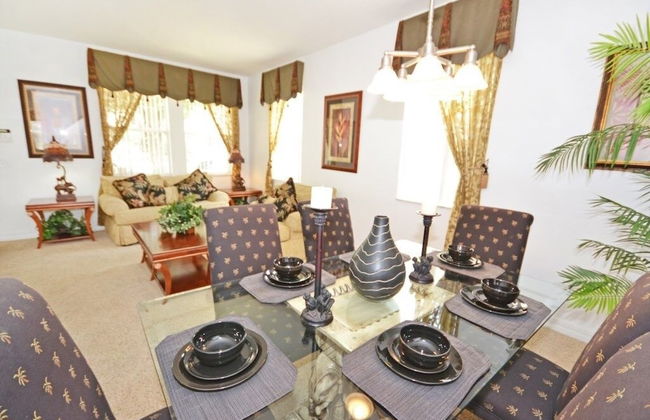 Pine Forest Chateau 5 Bedroom Home by RedAwning - Photo 32