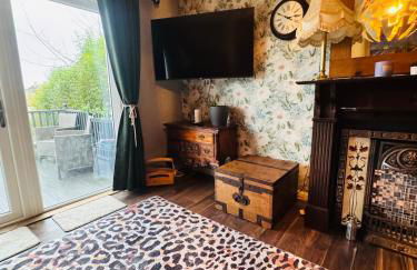 Bright 3 bedroom house with private garden near Edinburgh - Woodside home - Foto 3