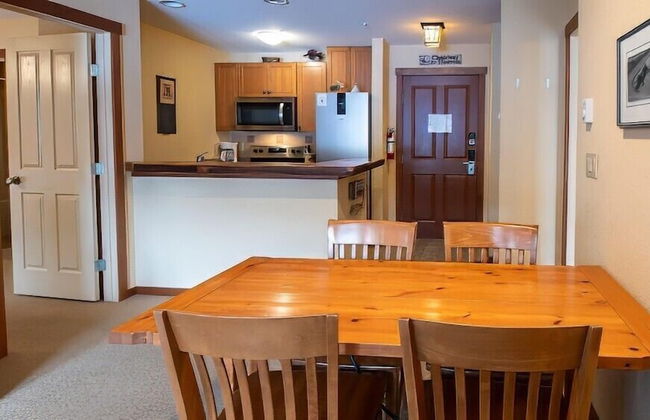 Snow Creek Lodge by Fernie Lodging Co - Photo 58