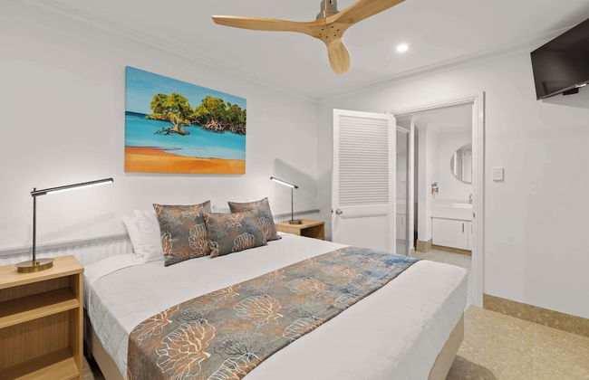 Moonlight Bay Suites - Photo 5